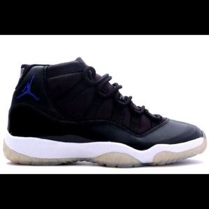 RETRO Space jam Jordan 11’s